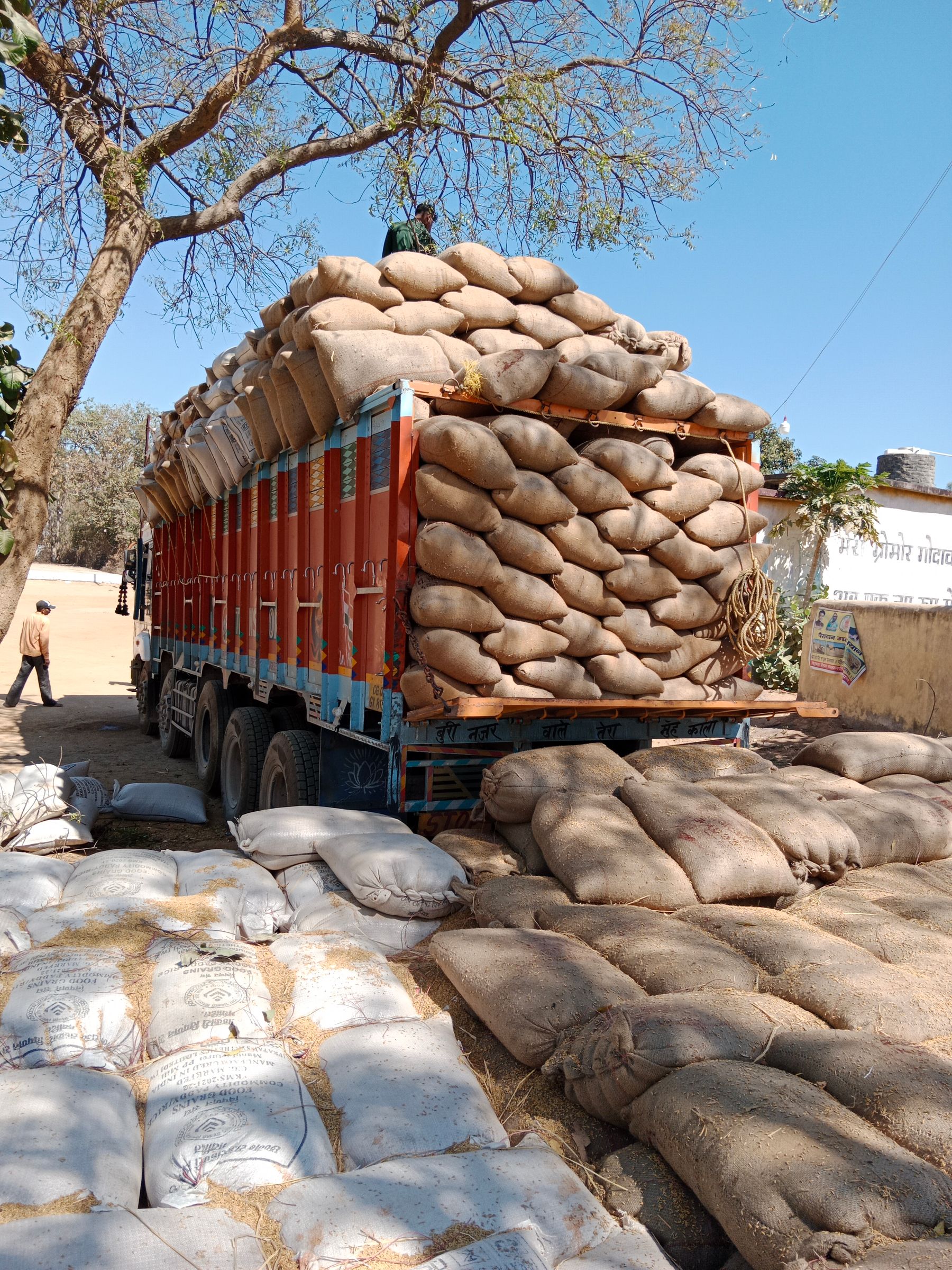 Cargo truck carrying sacks in Chhattisgarh, India
